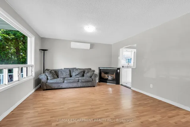 Additional image 7 of 155 Selkirk Ave