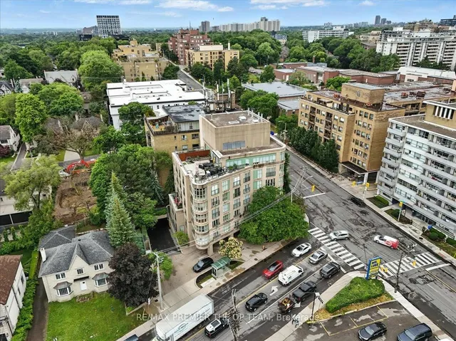 房产图片 3 - 多伦多斯帕迪纳路800号401单元