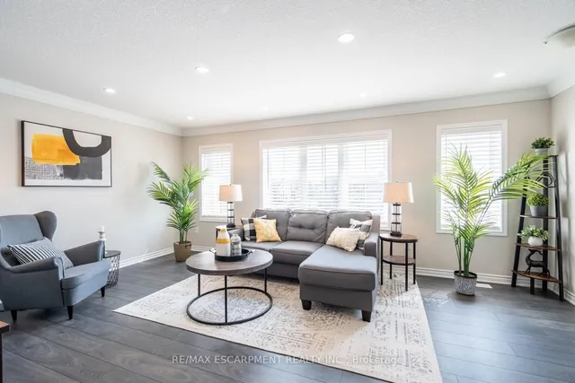 Additional image 15 of 230 Avonsyde Blvd Unit 15