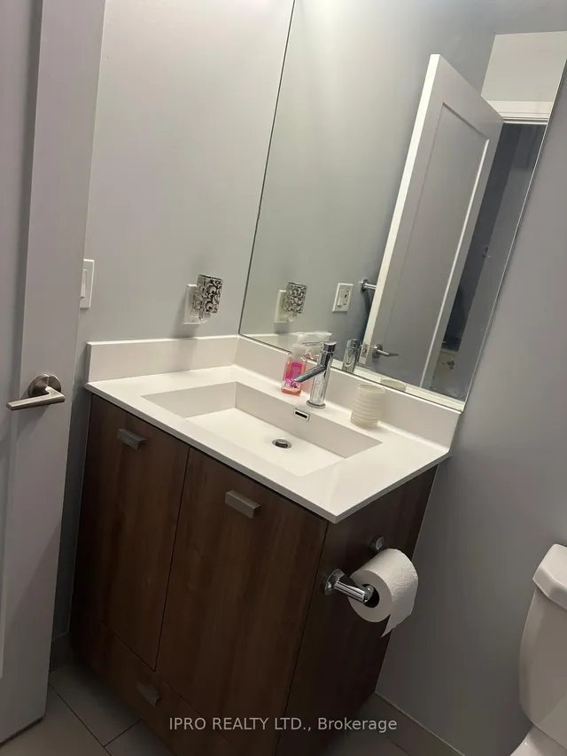 Additional image 11 of 255 Village Green Sq Unit 204