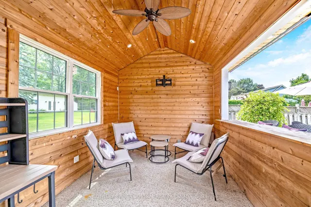 房产图片 47 - 10 Meander Clse