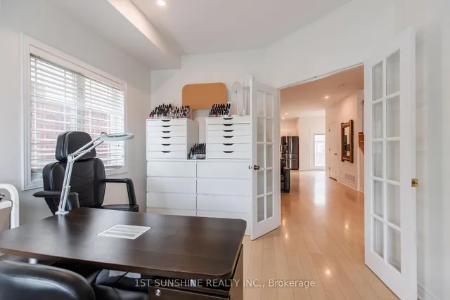 Additional image 6 of 233 SPRINGVALLEY Cres