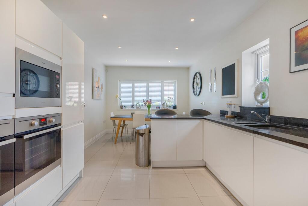 Additional image 2 of Mortimer Crescent, Kings Park, St. Albans, Hertfordshire, AL3