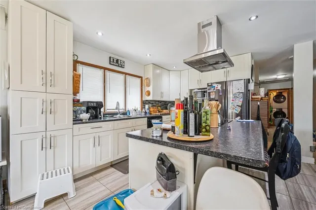 Additional image 15 of 143 Bruce St