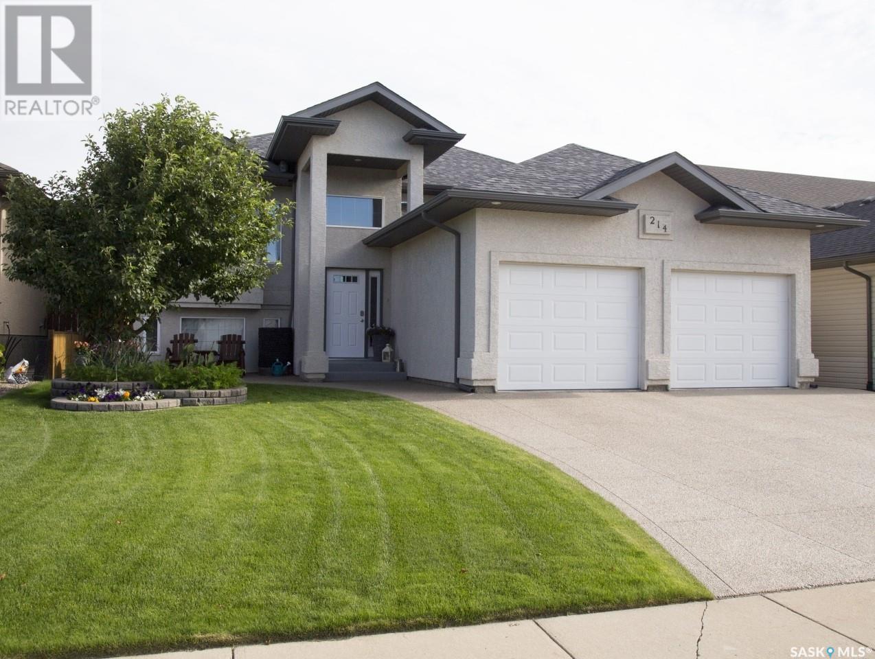 214 Crenshaw WAY|Warman, Saskatchewan S0K4S1