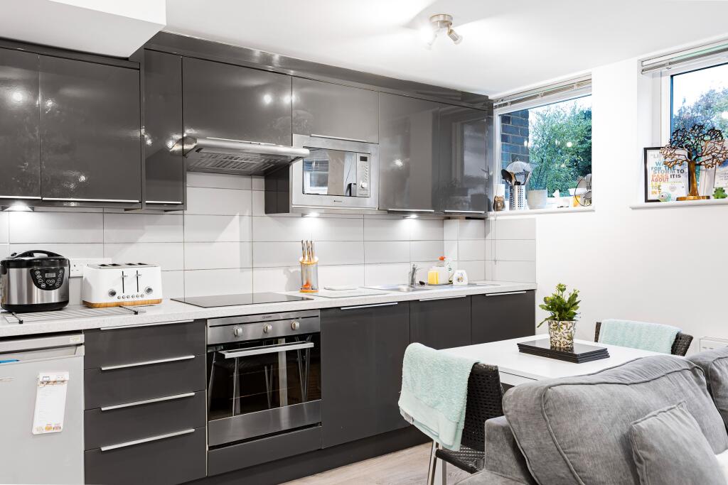 Additional image 3 of Abbots Park, St Albans, AL1