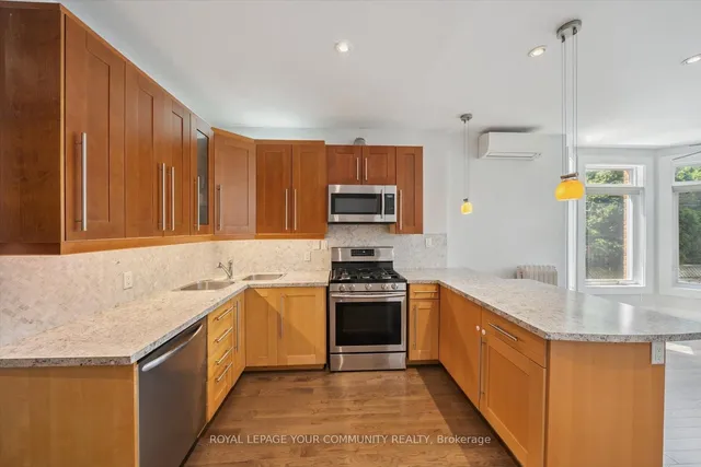 Additional image 29 of 218 Beatrice St