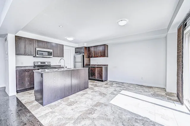 Additional image 5 of 6 Castlebay St