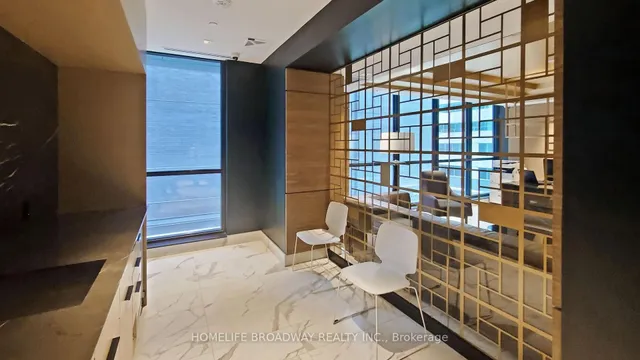 Additional image 10 of 327 King St Unit 1005