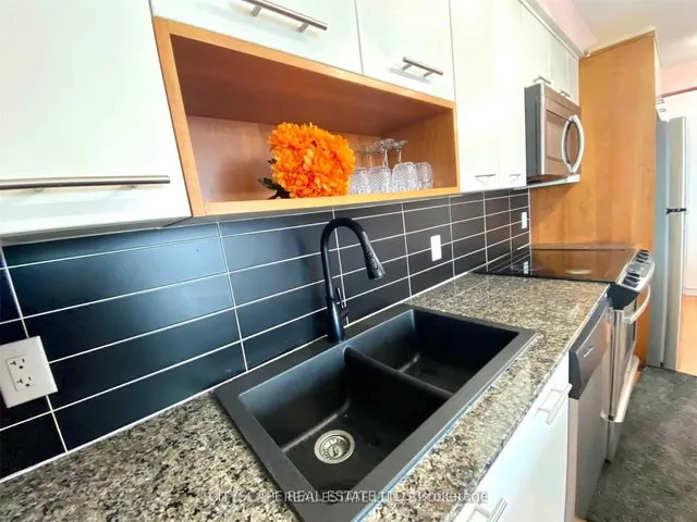 Additional image 16 of 1 Valhalla Inn Rd Unit 1009