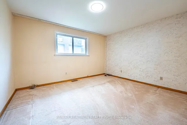 Additional image 16 of 28 Invergordon Ave