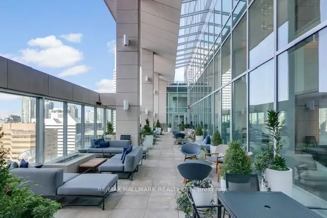 Additional image 11 of 183 Wellington St Unit 3303