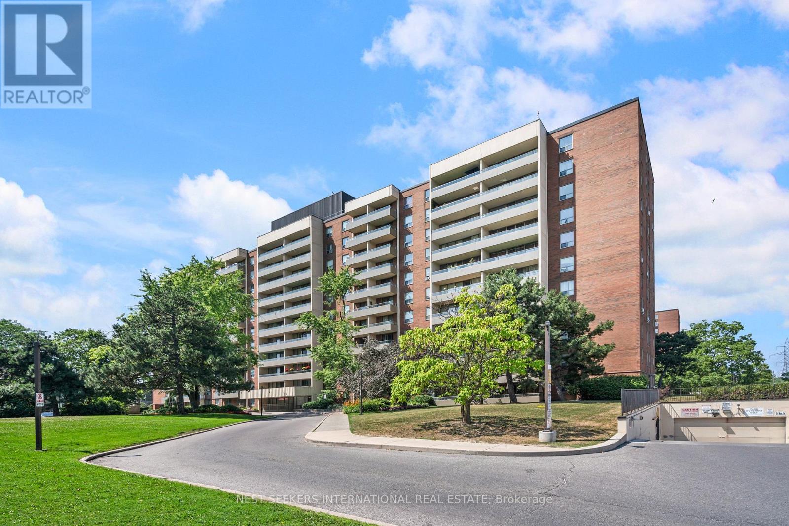 1004 - 9 FOUR WINDS DRIVE|Toronto (York University Heights), Ontario M3J2S8