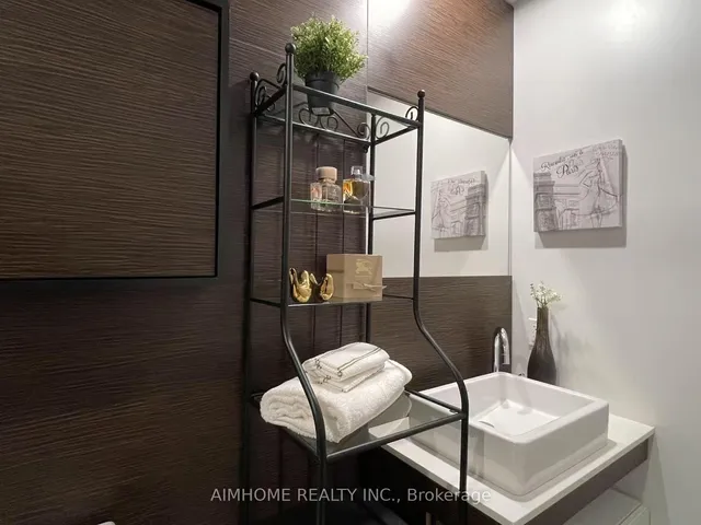 Additional image 31 of 75 St Nicholas St Unit #1606