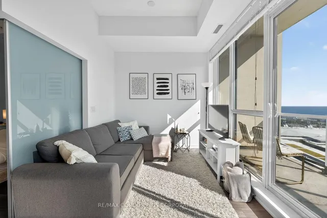 Additional image 8 of 51 East Liberty St Unit 2415