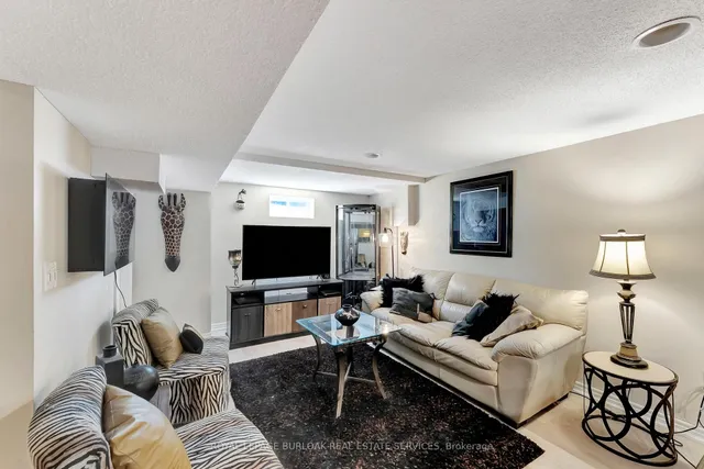 Additional image 23 of 2325 Duncaster Dr