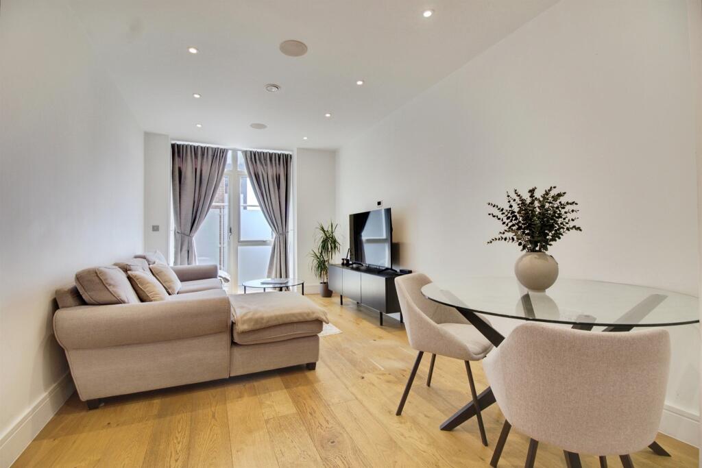 Additional image 3 of Broadwater Road, Welwyn Garden City