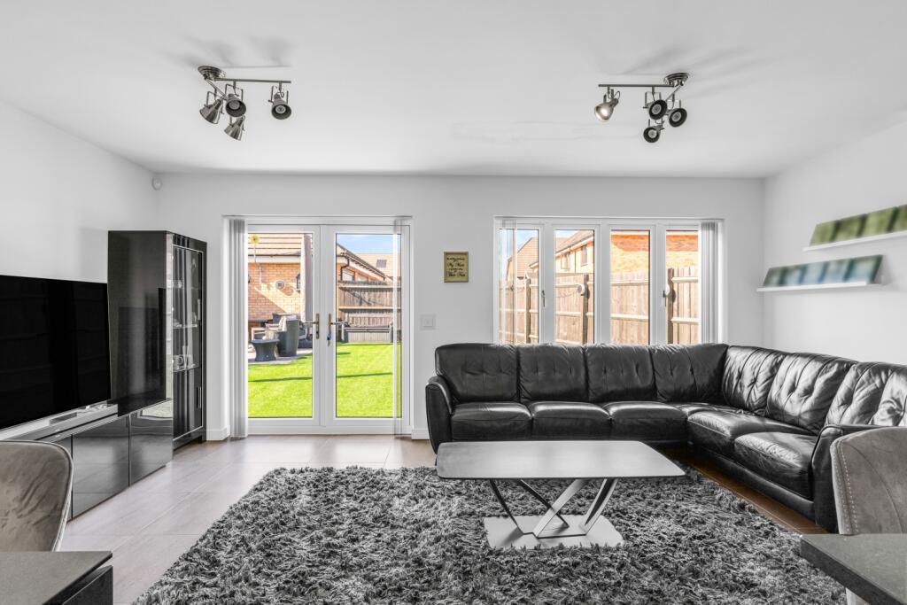 Additional image 14 of Victoria Close, Welwyn Garden City, Hertfordshire, AL7