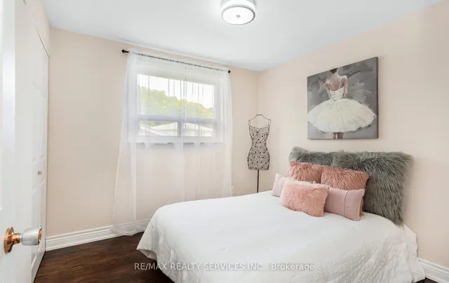 Additional image 21 of 17 Croydon Crt