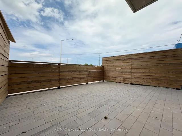 Additional image 6 of 1005 Dundas St Unit 146