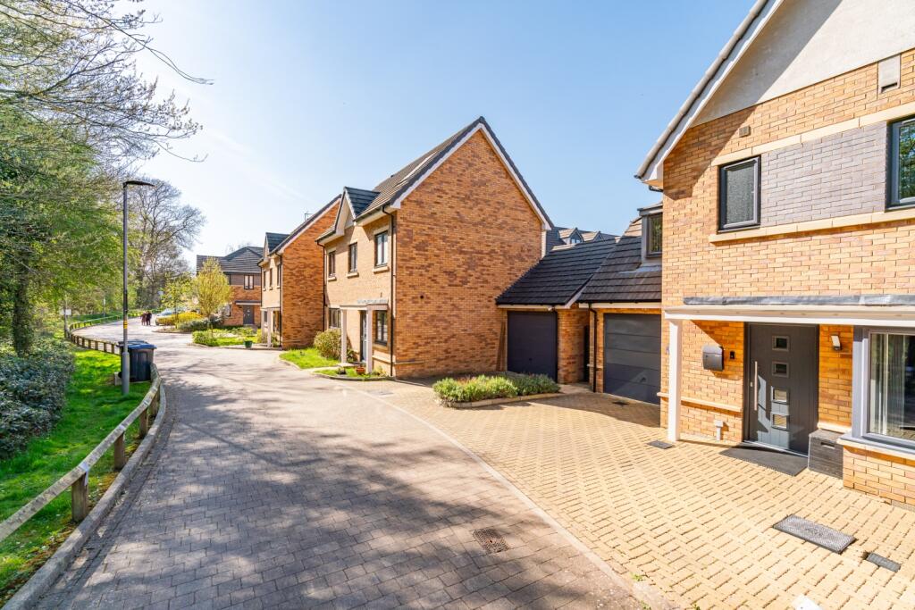 Additional image 2 of Victoria Close, Welwyn Garden City, Hertfordshire, AL7