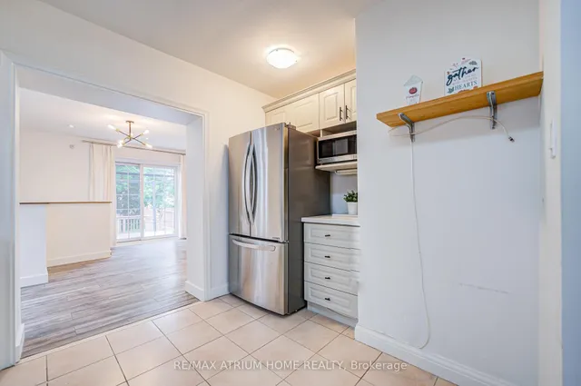 Additional image 13 of 293 Poyntz Ave