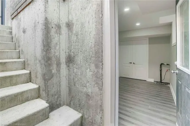 Additional image 3 of 1529 Devine Pt Unit B