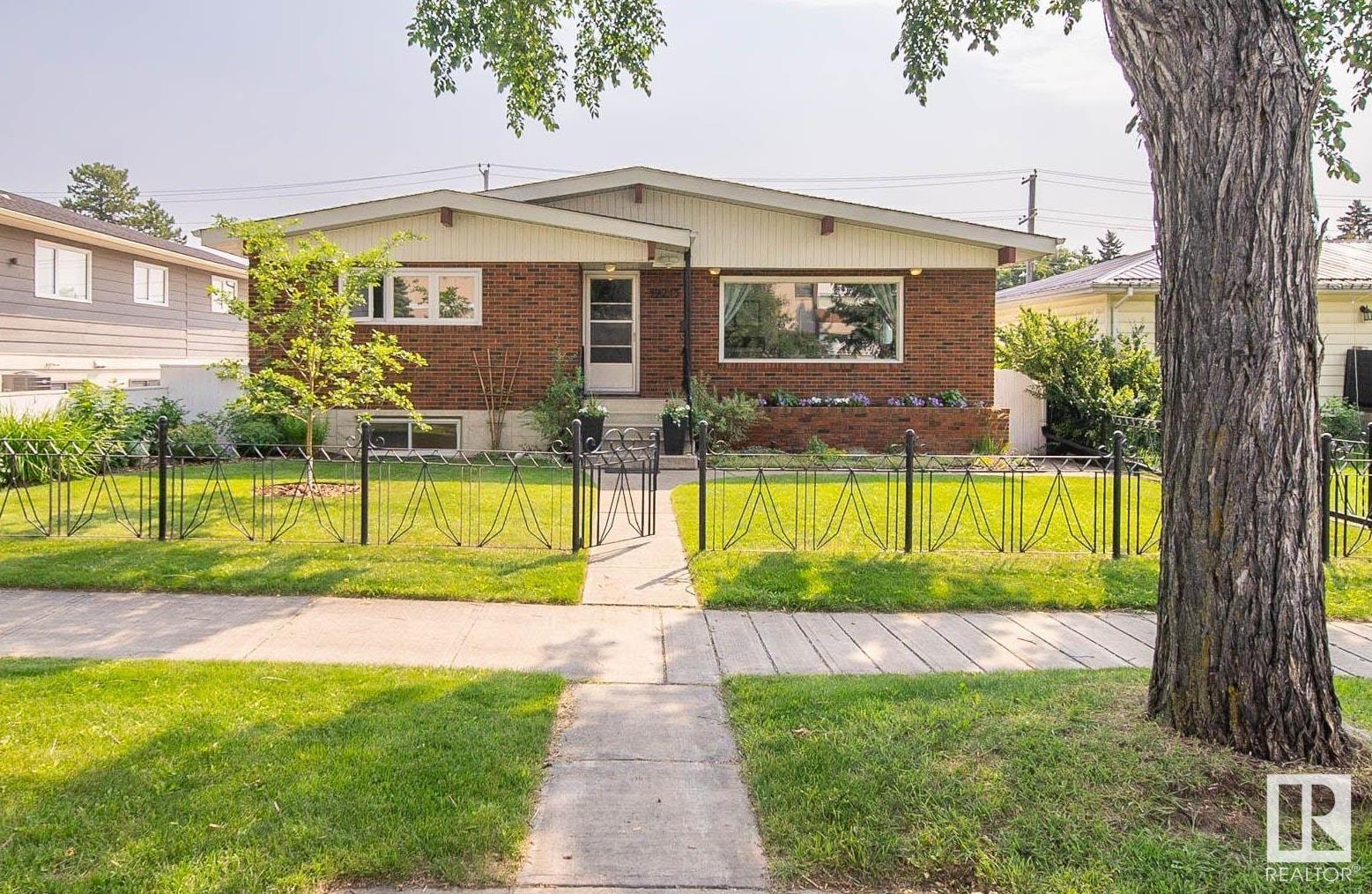 12213 128 ST NW|Edmonton, Alberta T5L1C6