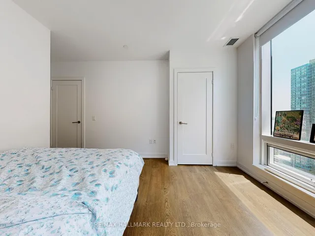 Additional image 18 of 10 York St Unit 1905