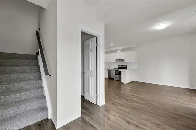 Additional image 18 of 164 Heiman St Unit 3C