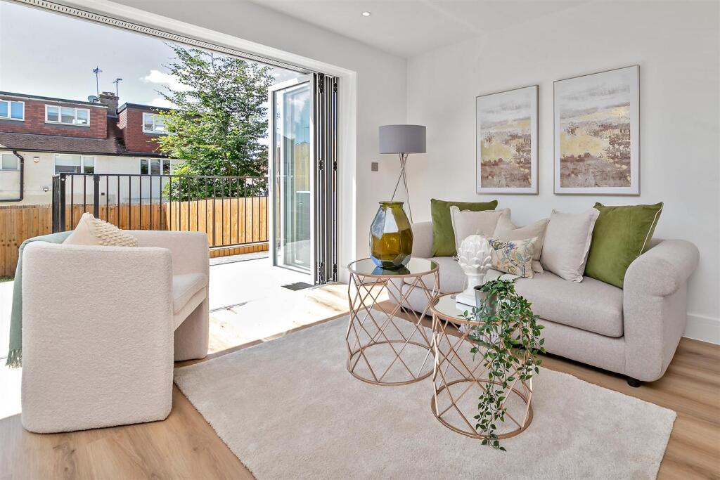 Additional image 5 of Birchmead Close, New Greens, St. Albans