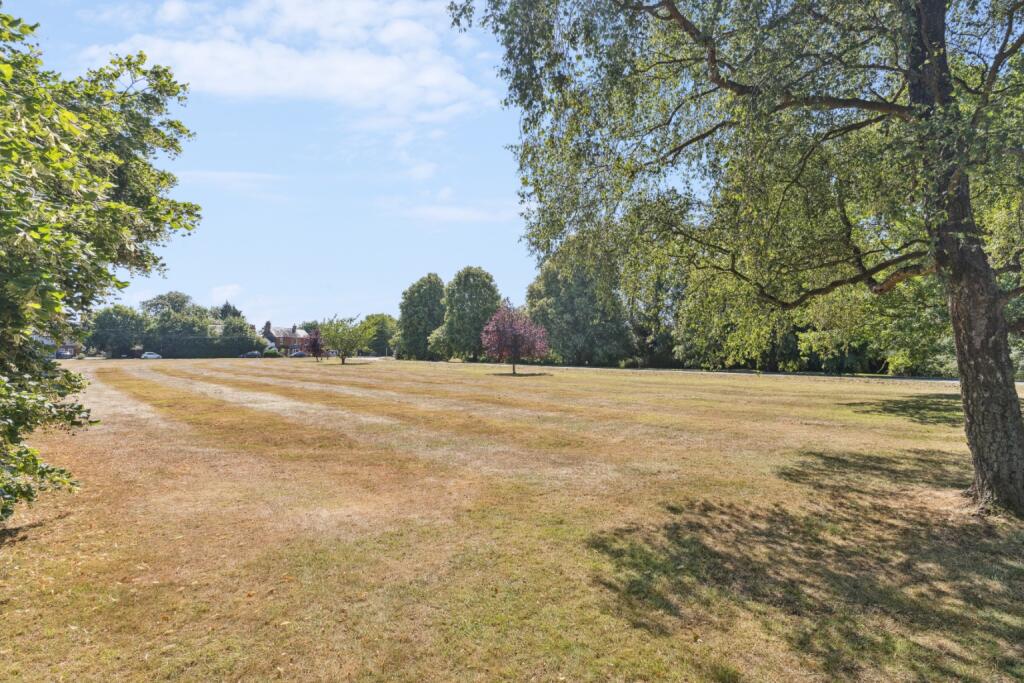 Additional image 25 of Harmer Green Lane, Welwyn, Hertfordshire, AL6 0EY