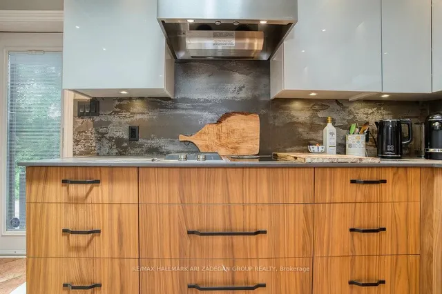 Additional image 28 of 76 Don Valley Dr