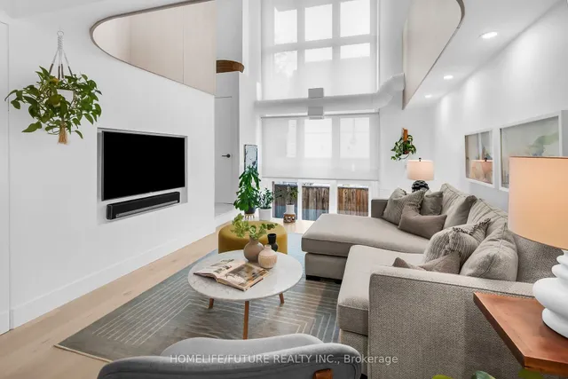 Additional image 13 of 660 Pape Ave Unit 102