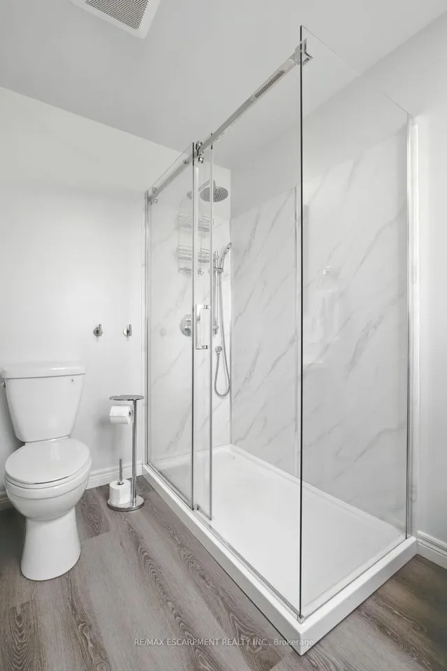 Additional image 33 of 17 Hillgarden Dr