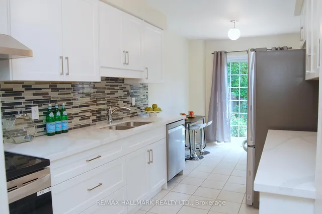 Additional image 3 of 113 Mammoth Hall Tr