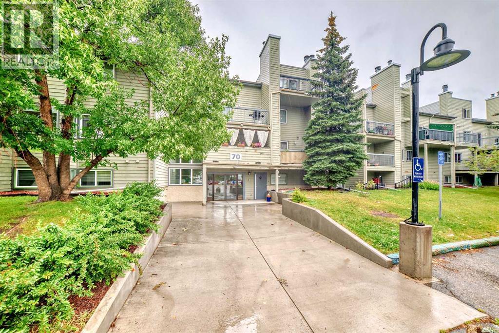 2248, 70 Glamis Drive SW|Calgary, Alberta T3E6T6
