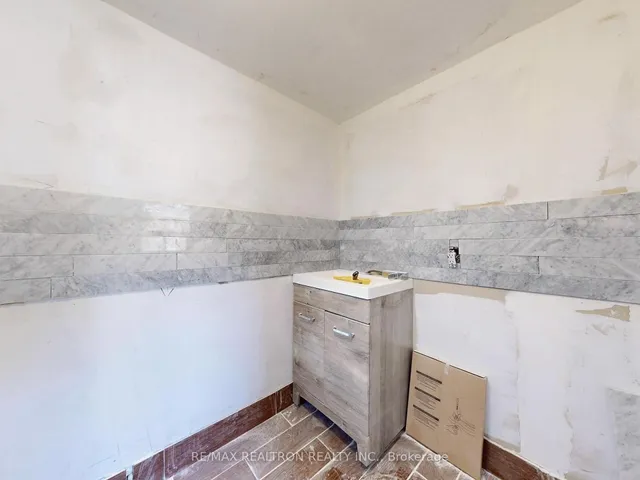 Additional image 18 of 778 Pape Ave