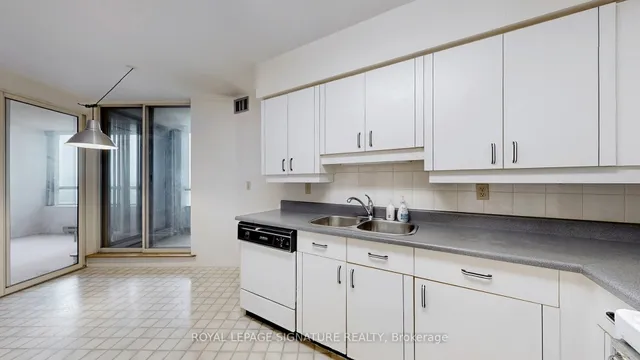 Additional image 10 of 175 Bamburgh Circ Unit 1418