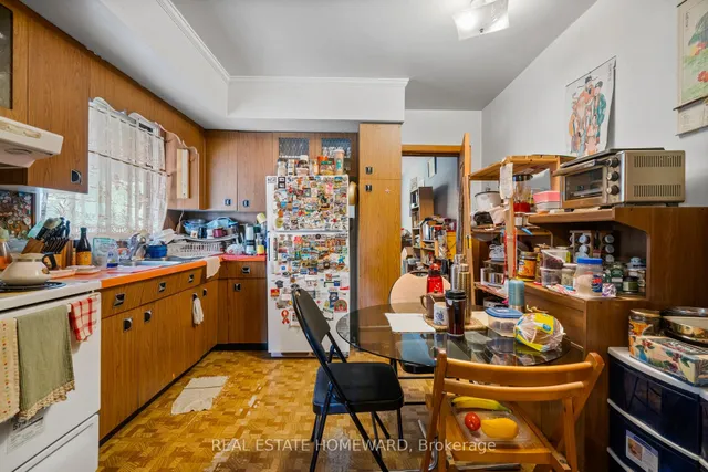 Additional image 11 of 672 Strathmore Blvd