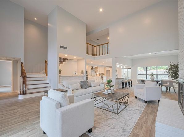 15600 Barkers Landing Rd APT 20, Houston, TX 77079