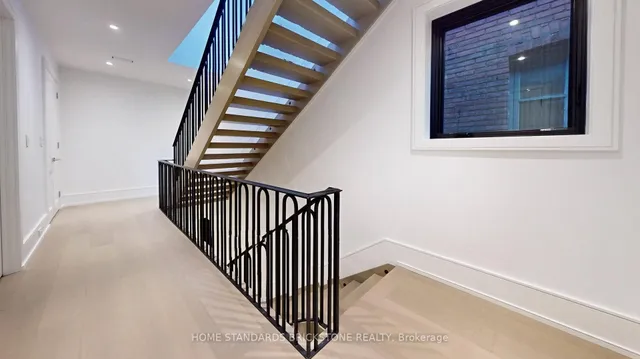 Additional image 34 of 38 Elgin Ave