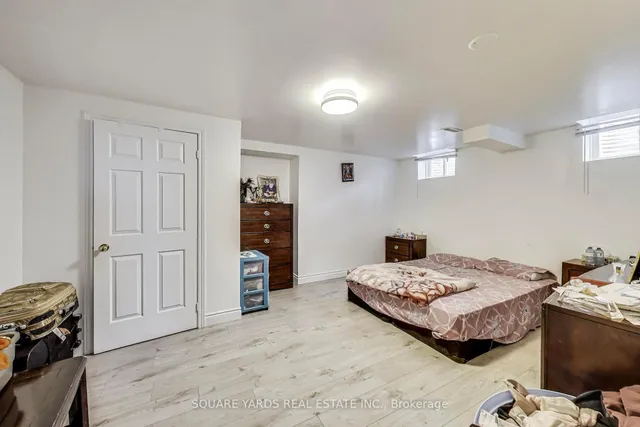 Additional image 38 of 59 Adirondack Cres