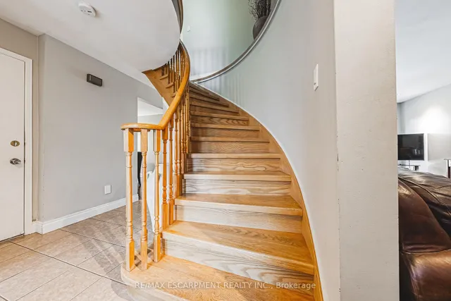 Additional image 18 of 412 Melanie Cres