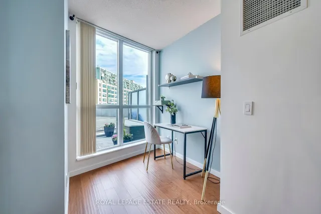 Additional image 9 of 218 Queens Quay Unit 402