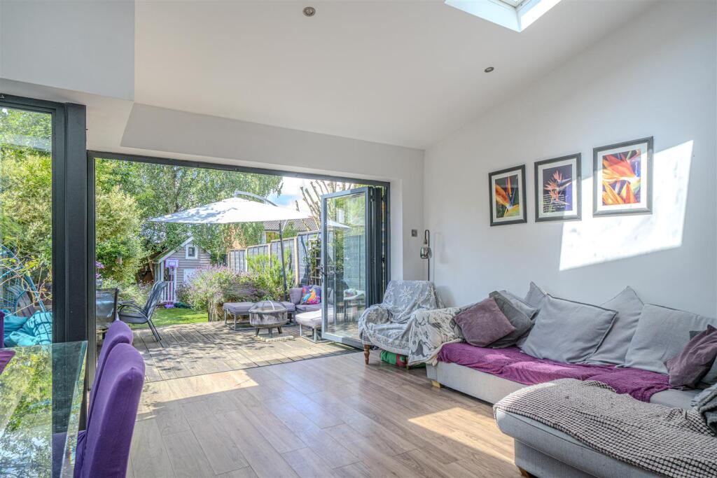 Additional image 6 of High Street, London Colney