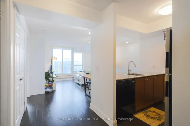 Additional image 8 of 125 Village Green Sq Unit 3707