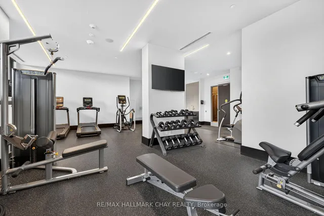 Additional image 4 of 4208 Dundas St Unit 522