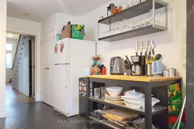 Additional image 9 of 118 Huron St