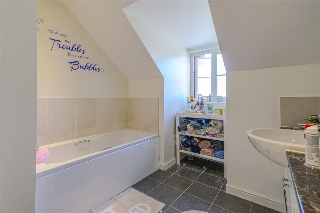 Additional image 7 of Waveney Road, Harpenden, AL5